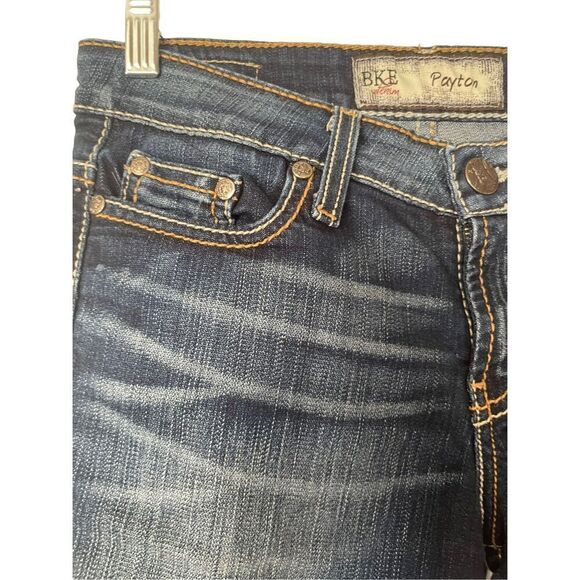 n  - Picture 6 of 11